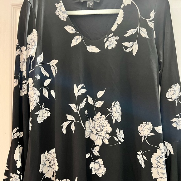 Karen Kane Dress NWOT Taylor Bell Sleeve A-Line Black & White Super Flattering! - Picture 5 of 14